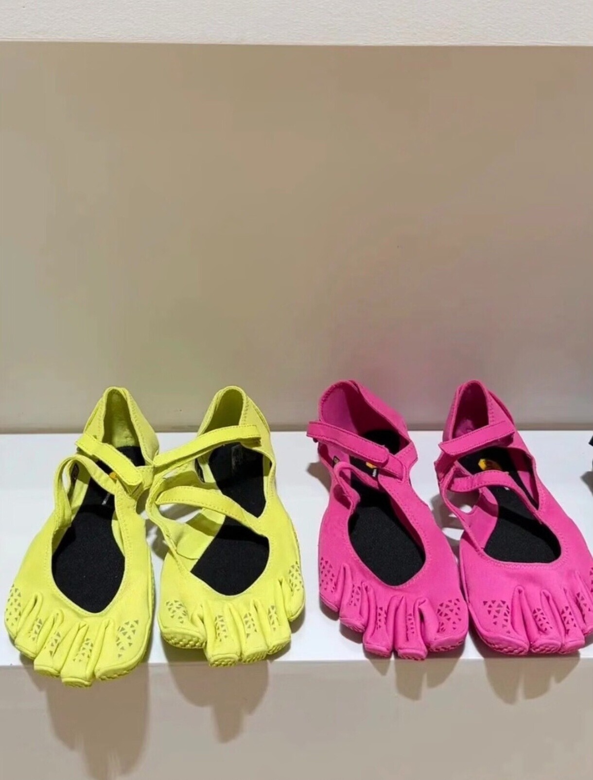 Original Five Fingers Women's  - огляд і ціна Sneaker Care Set